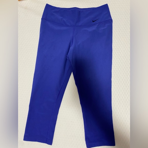 Nike Capri Leggings Purple - Picture 3 of 3